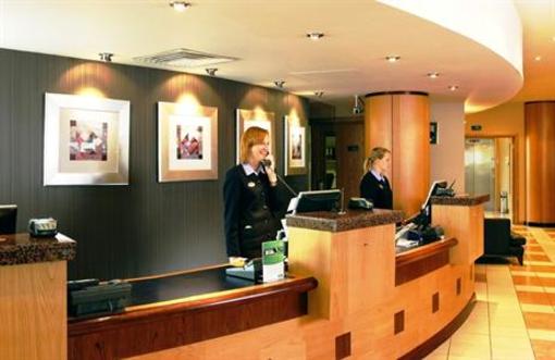 фото отеля Holiday Inn Woking