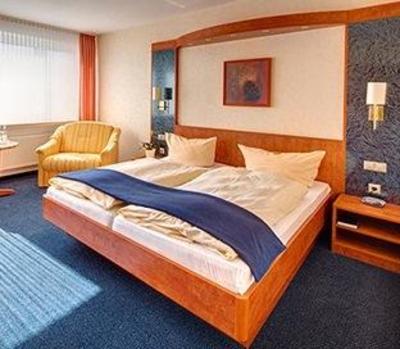 фото отеля Hotel am Stadtpark Papenburg