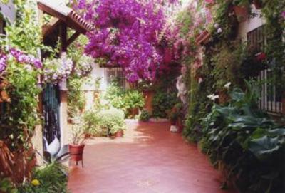 фото отеля Apartamentos Turisticos Embrujo de Azahar Cordoba