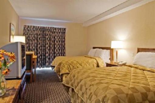 фото отеля Comfort Inn Laval