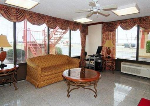 фото отеля Econo Lodge Dyersburg