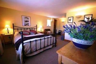 фото отеля The Old Forge Bed & Breakfast Marlborough (England)