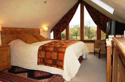 фото отеля The Old Forge Bed & Breakfast Marlborough (England)