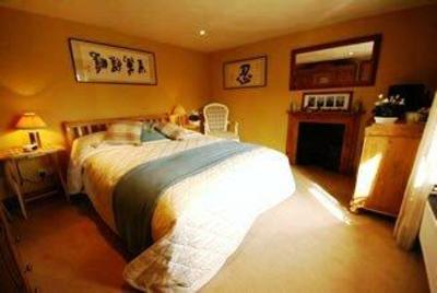 фото отеля The Old Forge Bed & Breakfast Marlborough (England)