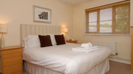 фото отеля Deep Blue Serviced Apartments Wokingham