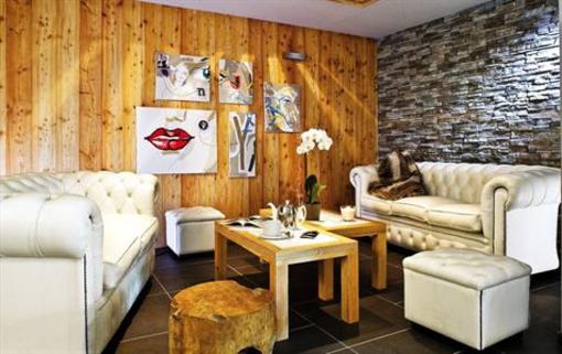 фото отеля Anova Hotel and Spa