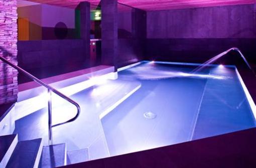 фото отеля Anova Hotel and Spa