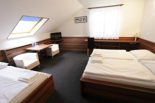 фото отеля Hotel Rose Breclav
