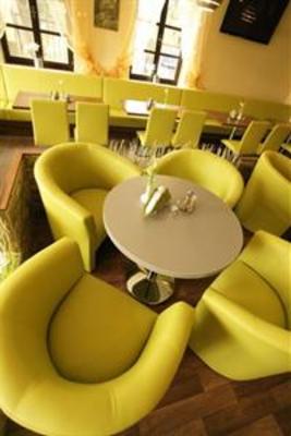 фото отеля Hotel Rose Breclav