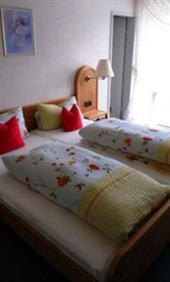 фото отеля Hotel Zur Linde Bad Herrenalb