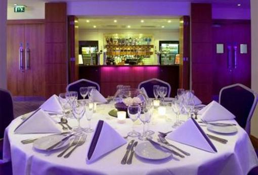 фото отеля Holiday Inn London Shepperton