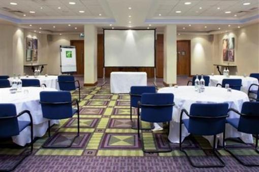 фото отеля Holiday Inn London Shepperton