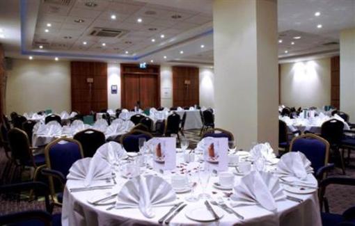 фото отеля Holiday Inn London Shepperton