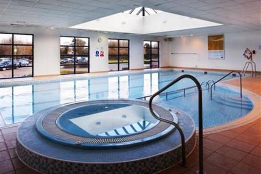 фото отеля Holiday Inn London Shepperton