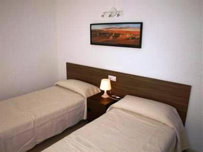 фото отеля Apartamentos Isern Blanes