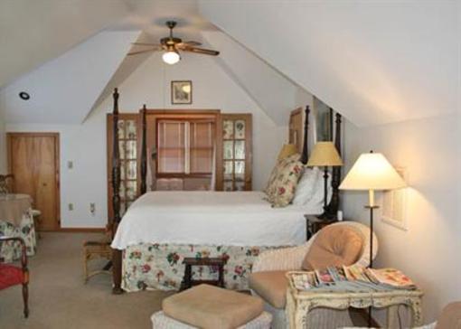 фото отеля The Cove Bed and Breakfast