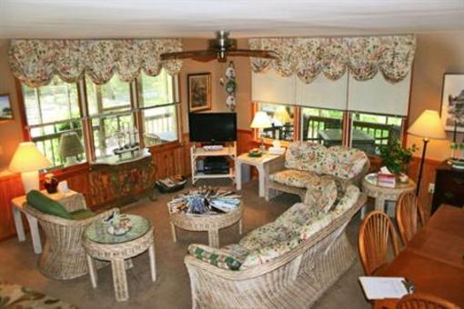 фото отеля The Cove Bed and Breakfast