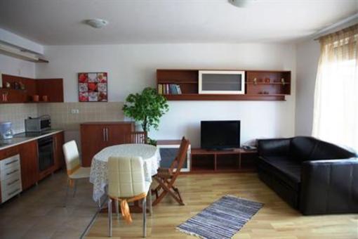 фото отеля Cserkeszolo Apartman