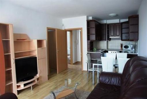 фото отеля Cserkeszolo Apartman