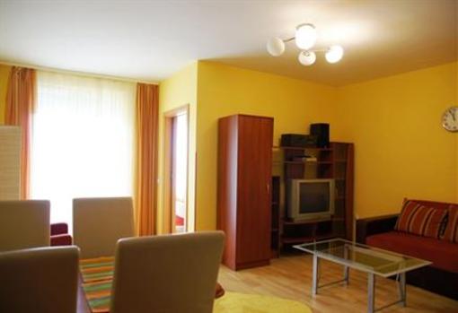 фото отеля Cserkeszolo Apartman