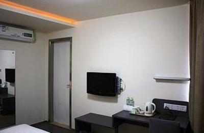 фото отеля Green Tree Inn Ningbo Baizhang East Road