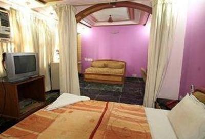 фото отеля Hotel Bridge Ahmedabad