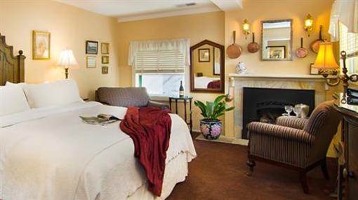 фото отеля Madrona Manor Wine Country Inn and Restaurant