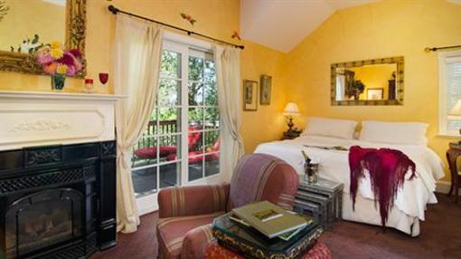 фото отеля Madrona Manor Wine Country Inn and Restaurant