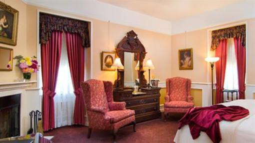 фото отеля Madrona Manor Wine Country Inn and Restaurant