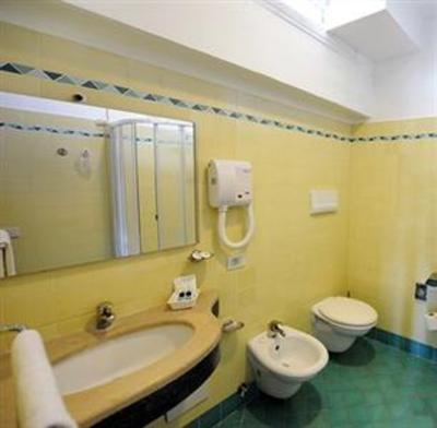 фото отеля Tourist Hotel Sorrento