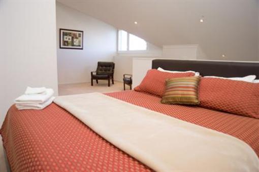 фото отеля Windsor Apartments