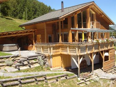 фото отеля Ferienhaus Davos Chalet 'I da Lercha