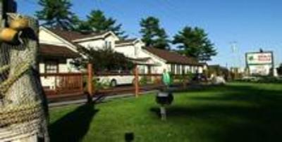 фото отеля The Beach House Mackinaw City