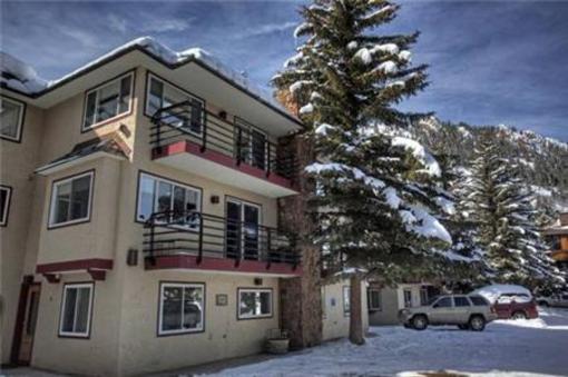 фото отеля Frias Properties - Galena St Neighborhood