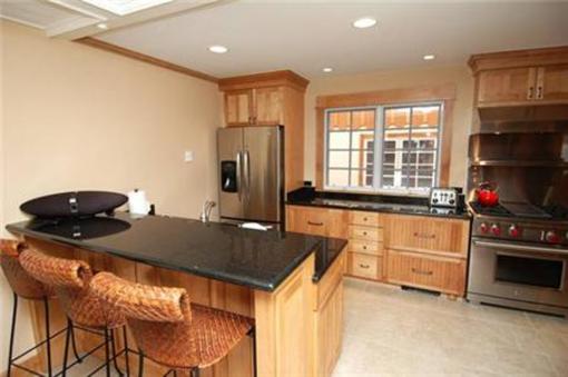 фото отеля Frias Properties - Galena St Neighborhood