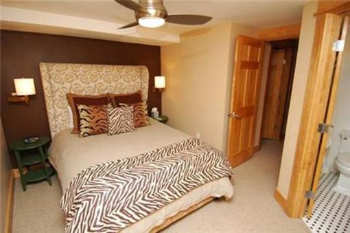 фото отеля Frias Properties - Galena St Neighborhood