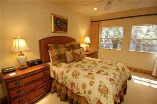 фото отеля Frias Properties - Galena St Neighborhood