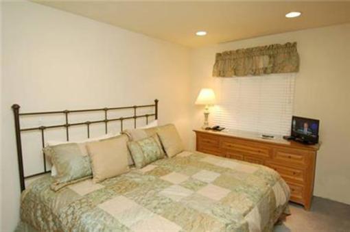 фото отеля Frias Properties - Galena St Neighborhood
