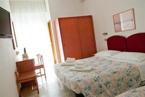 фото отеля Hotel Iride Cesenatico