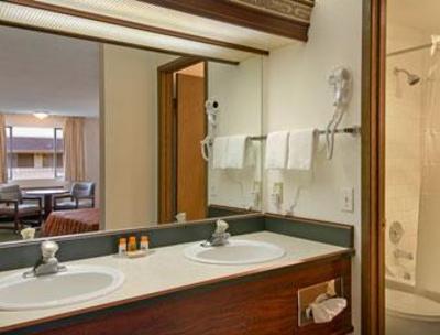 фото отеля Howard Johnson Inn Kent (Washington)