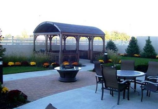 фото отеля Courtyard by Marriott Republic Airport Long Island/Farmingdale