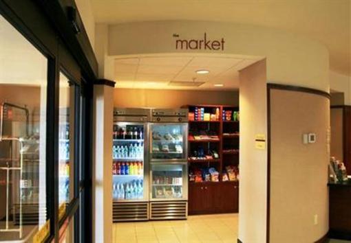 фото отеля Courtyard by Marriott Republic Airport Long Island/Farmingdale