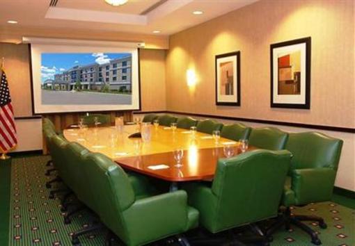 фото отеля Courtyard by Marriott Republic Airport Long Island/Farmingdale