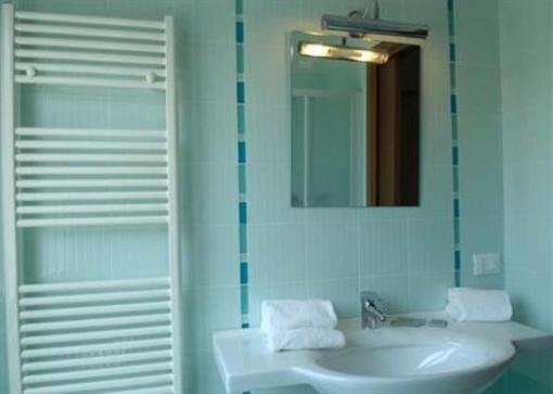 фото отеля Hotel Bellavista San Zeno di Montagna