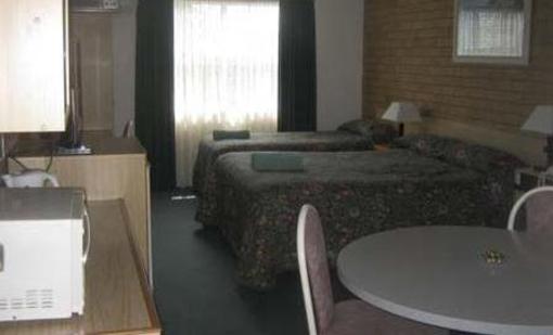 фото отеля Settlers Motor Inn