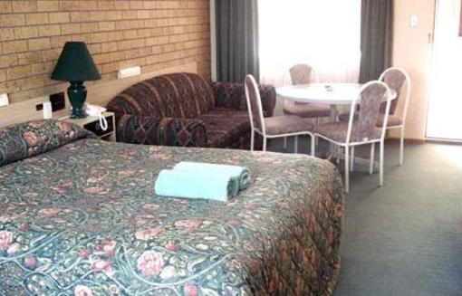 фото отеля Settlers Motor Inn