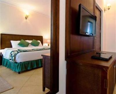 фото отеля Nagoa Grande Hotel