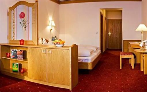 фото отеля Alpenhotel St. Christoph am Arlberg