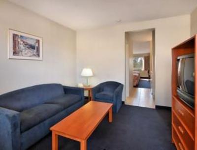 фото отеля Rodeway Inn Westfield North County Mall San Diego