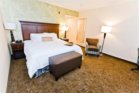 фото отеля Hampton Inn & Suites Exeter